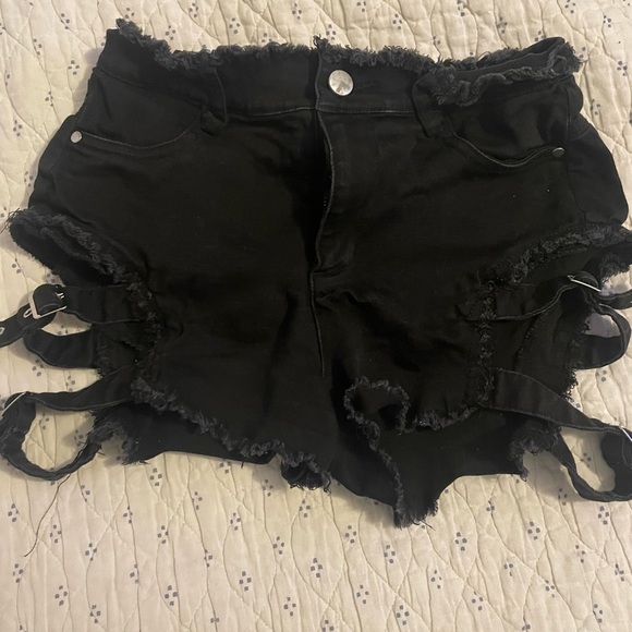 Lychee the label denim strap buckle shorts - Picture 4 of 6